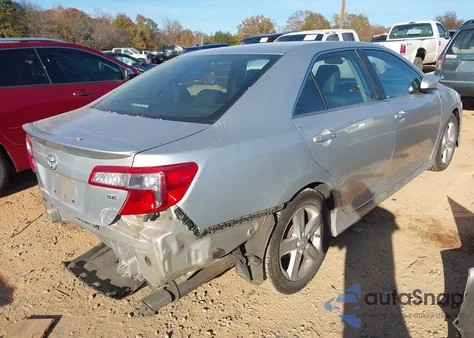 2013 Toyota Camry Se z USA, uszkodzony, nr VIN 4T1BF1FK3DU250185